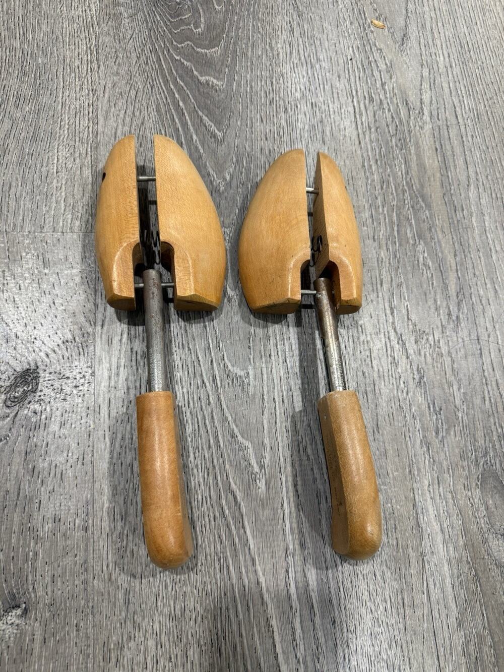 Vintage Rochester Shoe Tree Co Mohawk Pair Wooden Set Of 2 Shoe Stretchers